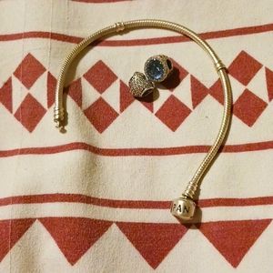 Pandora braclet with 2 charms